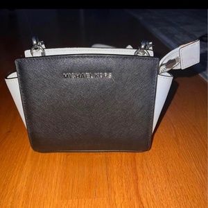 Michael Kors Small Crossbody